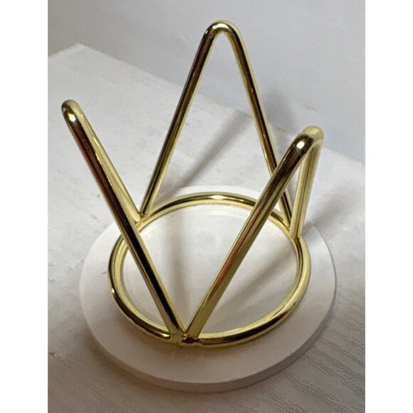 Doll Furniture Mini Round White Dollhouse Table With Gold Legs 3" - Picture 7 of 8